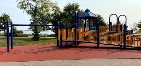 Burloak Waterfront Park equipment